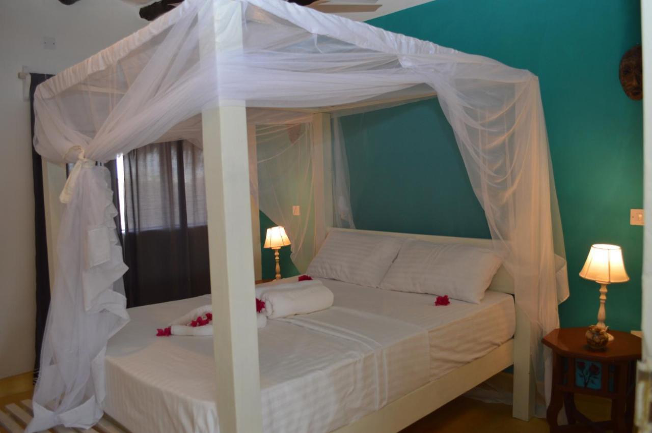 Pole Pole Beach House Watamu Exterior photo