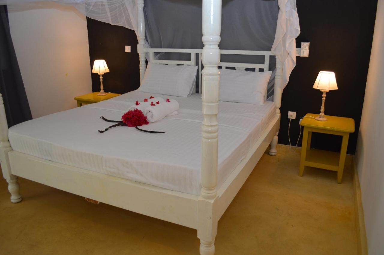 Pole Pole Beach House Watamu Exterior photo