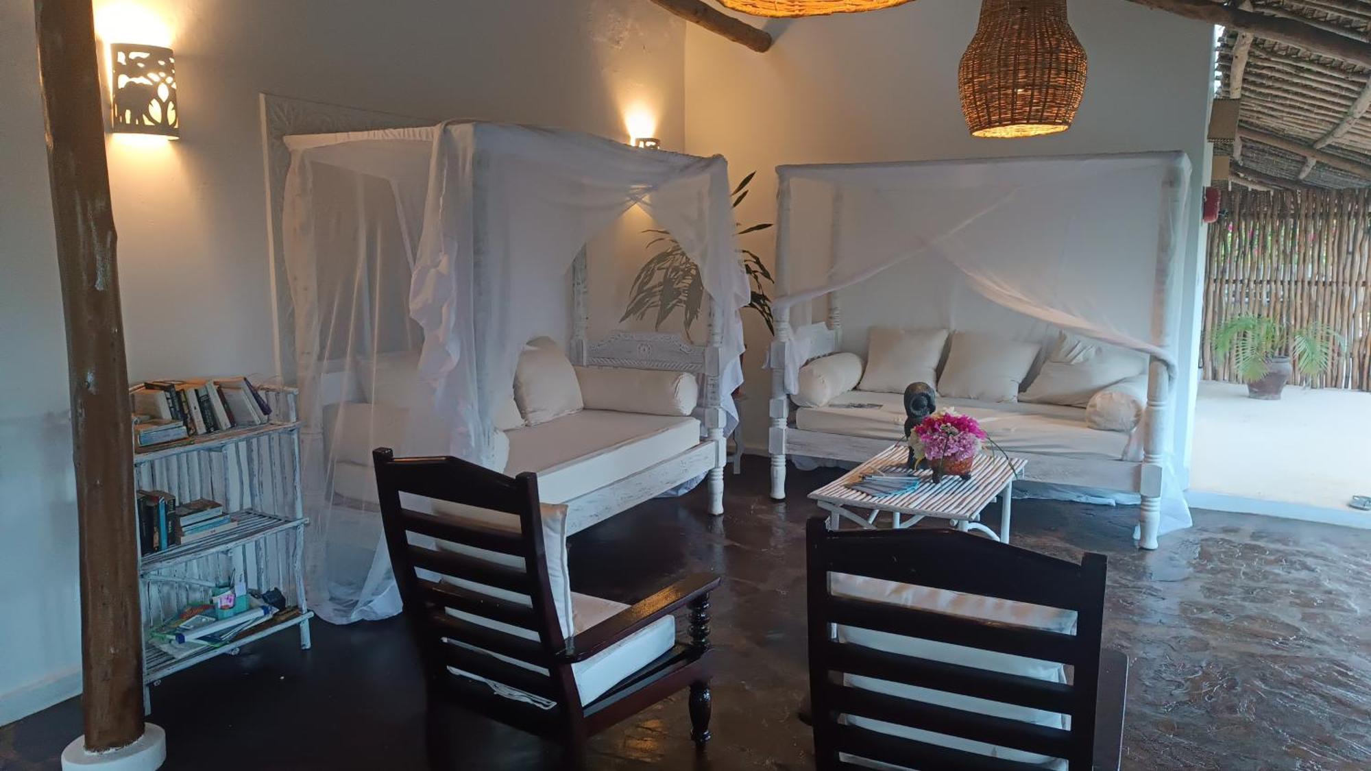 Pole Pole Beach House Watamu Exterior photo